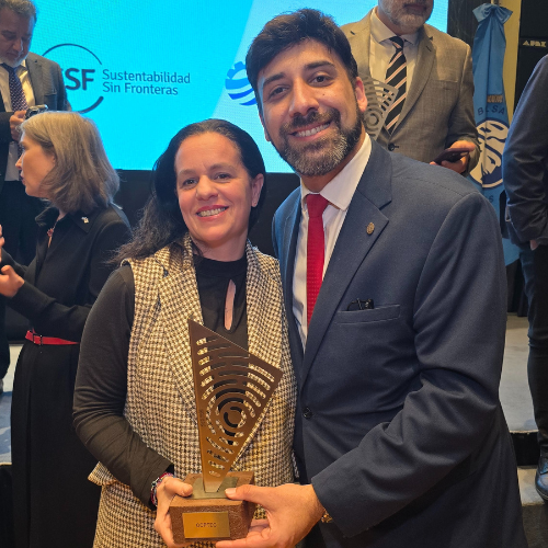 Reconocimiento institucional con Sostenibilidad Sin Fronteras en el Premio Economía Circular IAC
